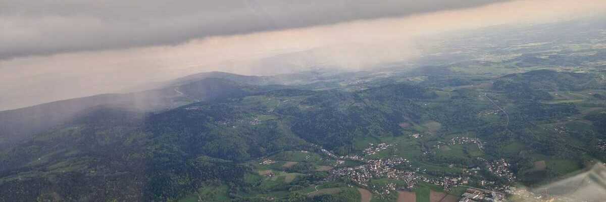 Flugwegposition um 12:35:54: Aufgenommen in der Nähe von Deggendorf, Deutschland in 1434 Meter
